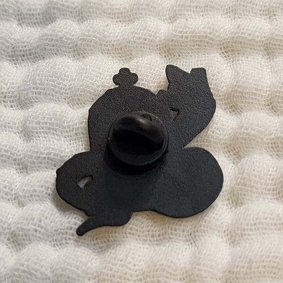 3 For $15/ 5 For $20 Pin- Never Trust The Living - Picture 4 of 4